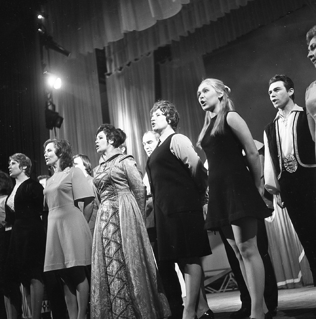 6 30_let_teatru_oktyabr_1973g